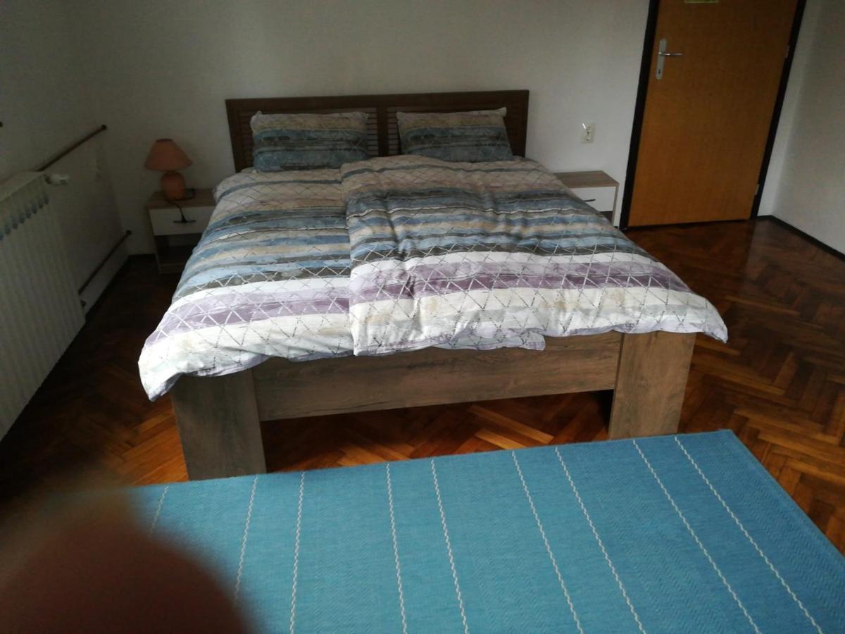 Random Room Zagreb Buitenkant foto