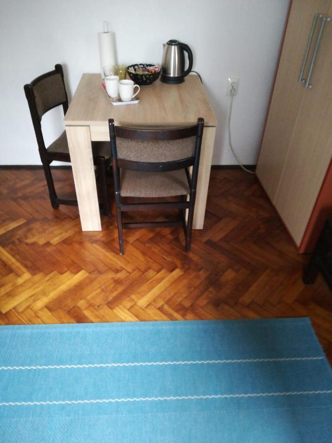 Random Room Zagreb Buitenkant foto